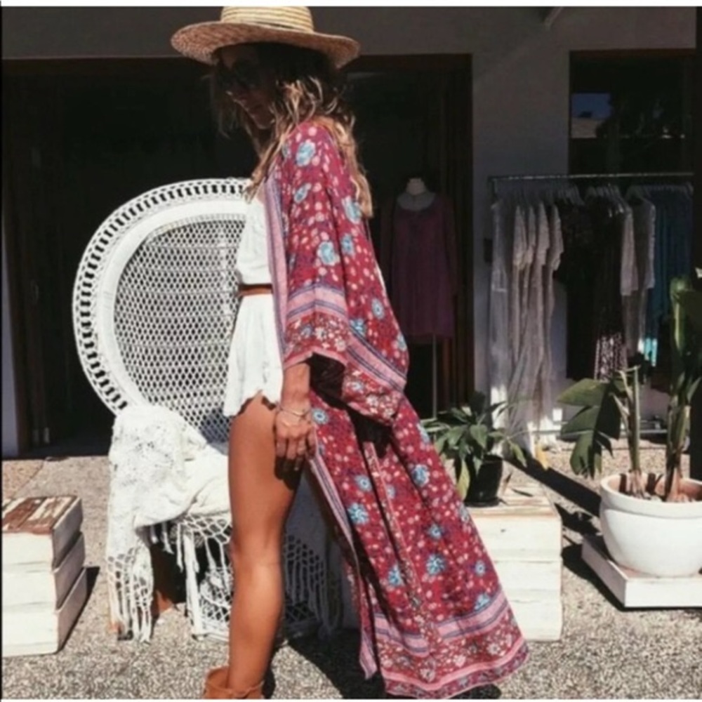 Spell & The Gypsy Folktown Kimono Wine🍷